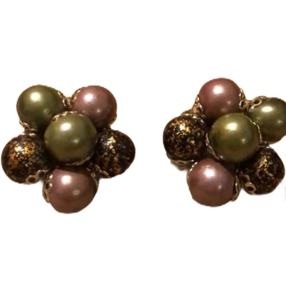 VINTAGE EUC WOMENS ANTIQUE CLIP ON EARRINGS JEWELRY